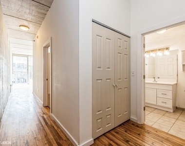 630 N Franklin Street - Photo Thumbnail 4