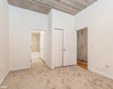 630 N Franklin Street - Photo Thumbnail 6