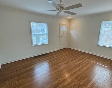 1464 Hawthorne Avenue Nw - Photo Thumbnail 2