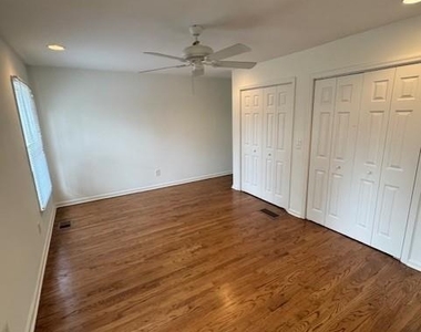 1464 Hawthorne Avenue Nw - Photo Thumbnail 6