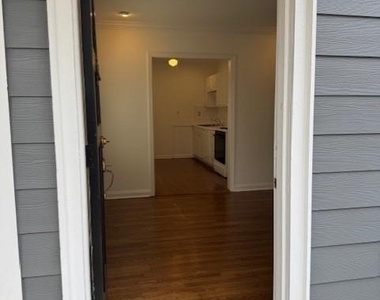 1464 Hawthorne Avenue Nw - Photo Thumbnail 1