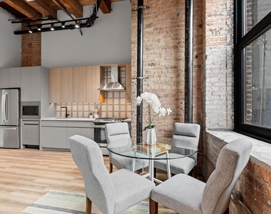 153 W Ohio Street - Photo Thumbnail 5