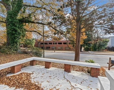 449 10th Street Nw - Photo Thumbnail 2