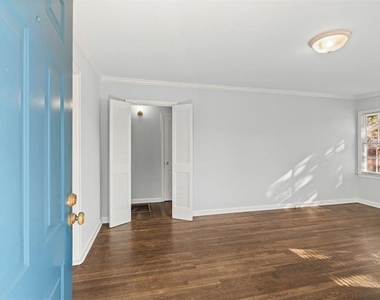 449 10th Street Nw - Photo Thumbnail 3