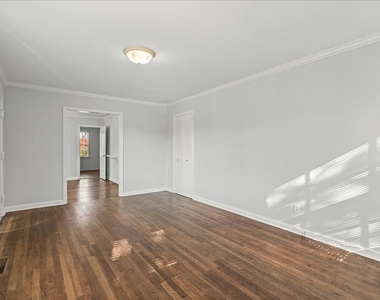 449 10th Street Nw - Photo Thumbnail 7