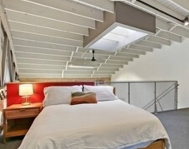 940 Pitner Avenue - Photo Thumbnail 8