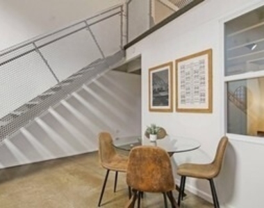 940 Pitner Avenue - Photo Thumbnail 5