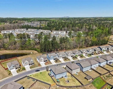 3605 Broadwick Lane - Photo Thumbnail 35