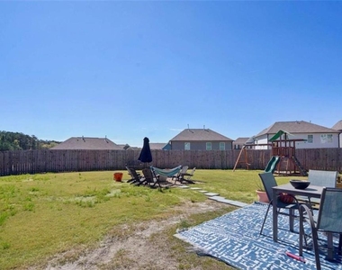 3605 Broadwick Lane - Photo Thumbnail 23