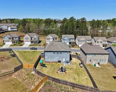 3605 Broadwick Lane - Photo Thumbnail 37