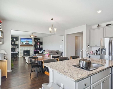 3605 Broadwick Lane - Photo Thumbnail 10