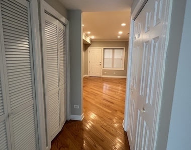 6507 N Hamilton Avenue - Photo Thumbnail 10