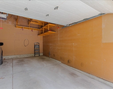 7028 N Ridge Boulevard - Photo Thumbnail 23