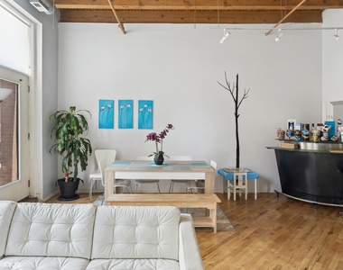 616 W Fulton Street - Photo Thumbnail 3