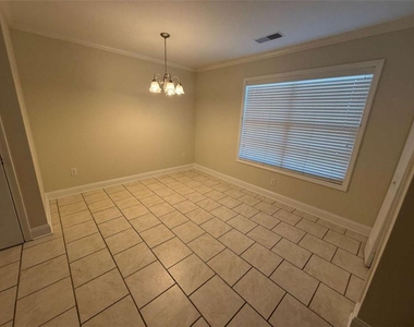 105 Whitehead Road - Photo Thumbnail 7
