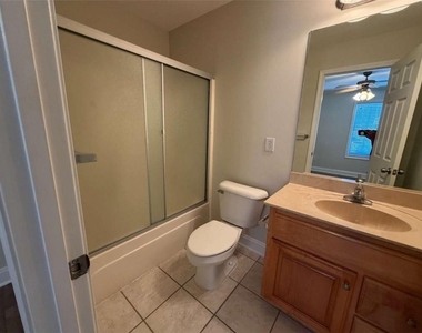 105 Whitehead Road - Photo Thumbnail 10