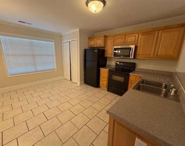 105 Whitehead Road - Photo Thumbnail 4