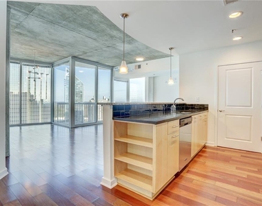3324 Peachtree Road Ne - Photo Thumbnail 6
