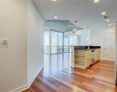 3324 Peachtree Road Ne - Photo Thumbnail 4