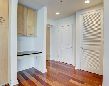 3324 Peachtree Road Ne - Photo Thumbnail 5