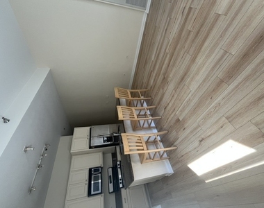 8 W Monroe Street - Photo Thumbnail 9