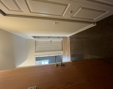 8 W Monroe Street - Photo Thumbnail 1