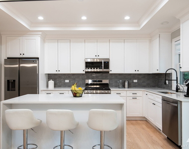 407 W Pierce Road - Photo Thumbnail 5