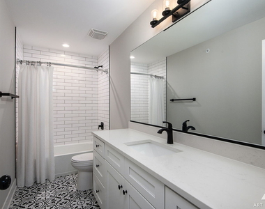 407 W Pierce Road - Photo Thumbnail 16