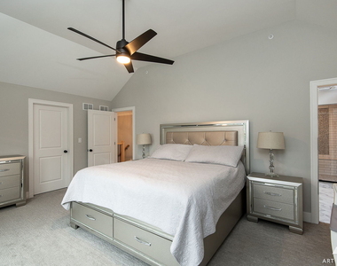 407 W Pierce Road - Photo Thumbnail 13
