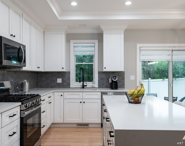 407 W Pierce Road - Photo Thumbnail 2