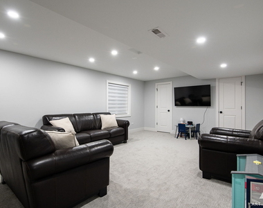 407 W Pierce Road - Photo Thumbnail 19