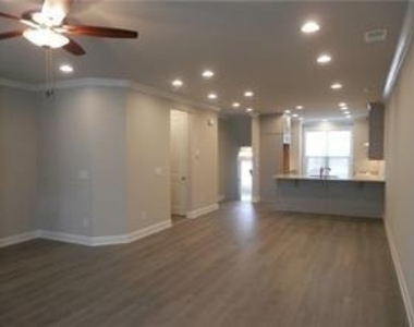 205 Bedford Alley - Photo Thumbnail 2