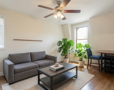 533 W Wrightwood Avenue - Photo Thumbnail 4