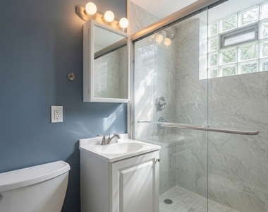533 W Wrightwood Avenue - Photo Thumbnail 7