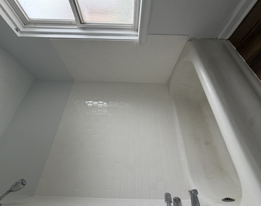 3727 N Pine Grove Avenue - Photo Thumbnail 9