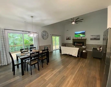 271 Elmwood Circle - Photo Thumbnail 18