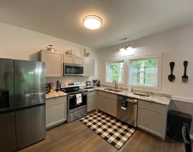 271 Elmwood Circle - Photo Thumbnail 23
