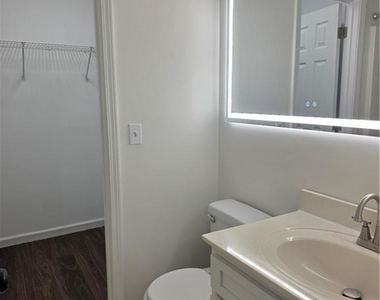172 Stoneforest Drive - Photo Thumbnail 11