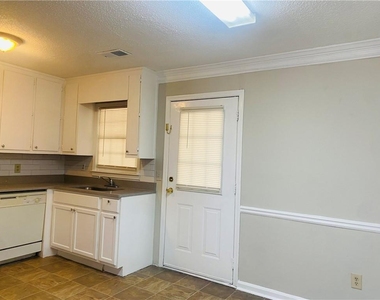 493 Stone Mountain Street - Photo Thumbnail 4