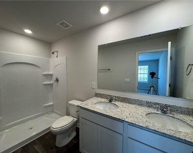 1005 N 2nd Avenue - Photo Thumbnail 19