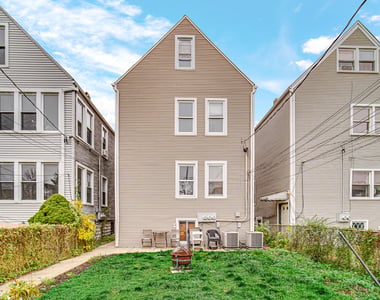 2951 N Allen Street - Photo Thumbnail 16