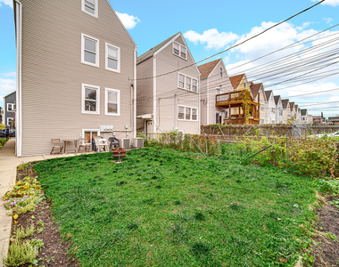 2951 N Allen Street - Photo Thumbnail 15