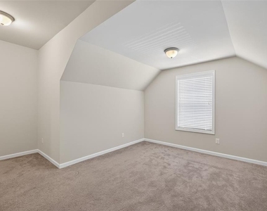 2168 Lakeview Bend Way - Photo Thumbnail 16