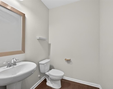 2168 Lakeview Bend Way - Photo Thumbnail 11