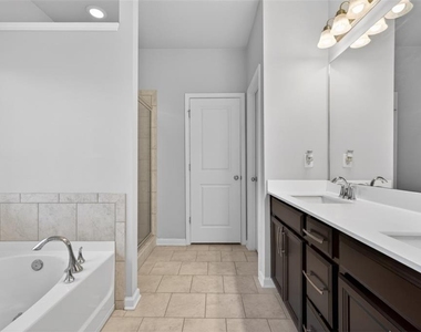 2168 Lakeview Bend Way - Photo Thumbnail 24