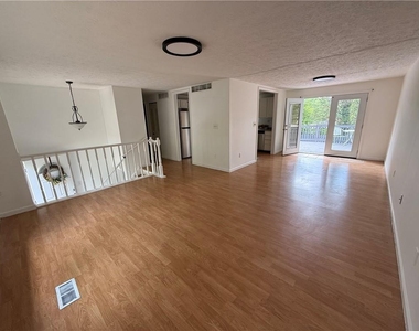 10415 Plantation Bridge Drive - Photo Thumbnail 4