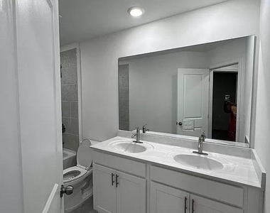 2780 Westgate Park Drive - Photo Thumbnail 11