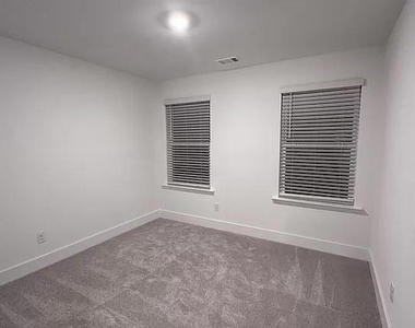 2780 Westgate Park Drive - Photo Thumbnail 14
