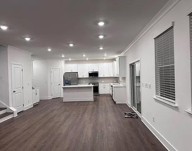 2780 Westgate Park Drive - Photo Thumbnail 1