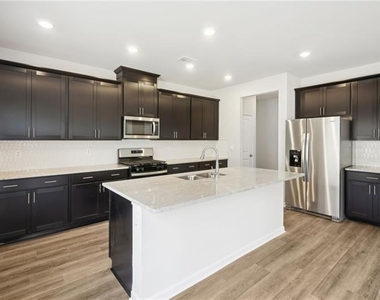 95 Sequoia Lane - Photo Thumbnail 5